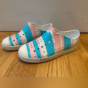 Native Shoes - Girl's Jefferson Shoes - Pastel Multi Stripes - size J1